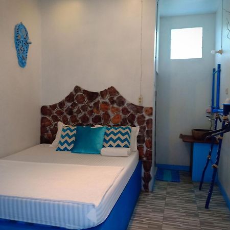 Blue Coral Homestay Karimunjawa Esterno foto