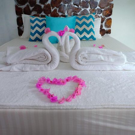 Blue Coral Homestay Karimunjawa Esterno foto