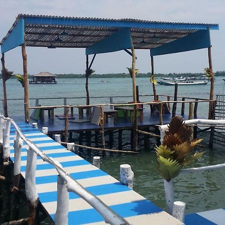 Blue Coral Homestay Karimunjawa Esterno foto