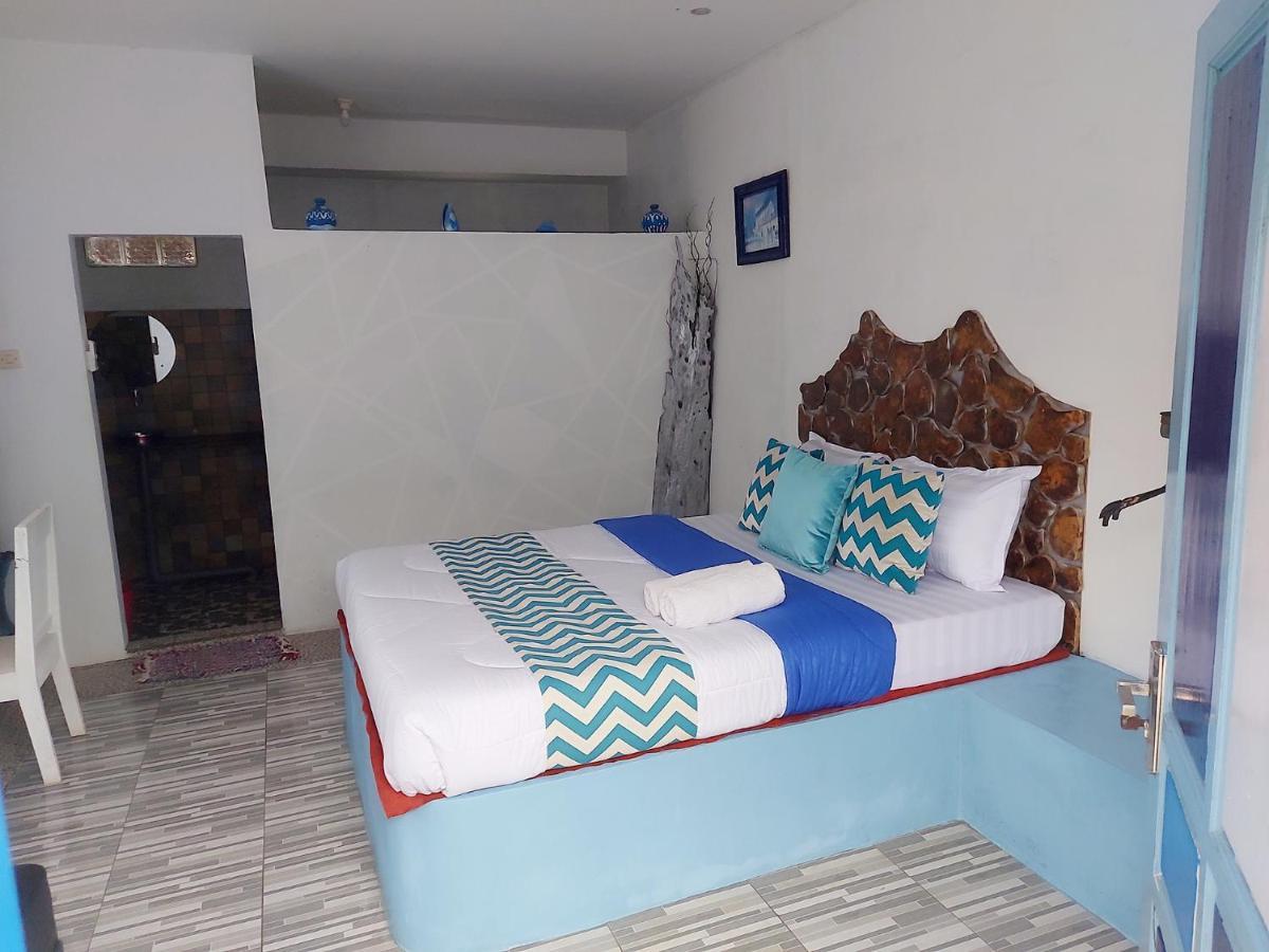 Blue Coral Homestay Karimunjawa Esterno foto