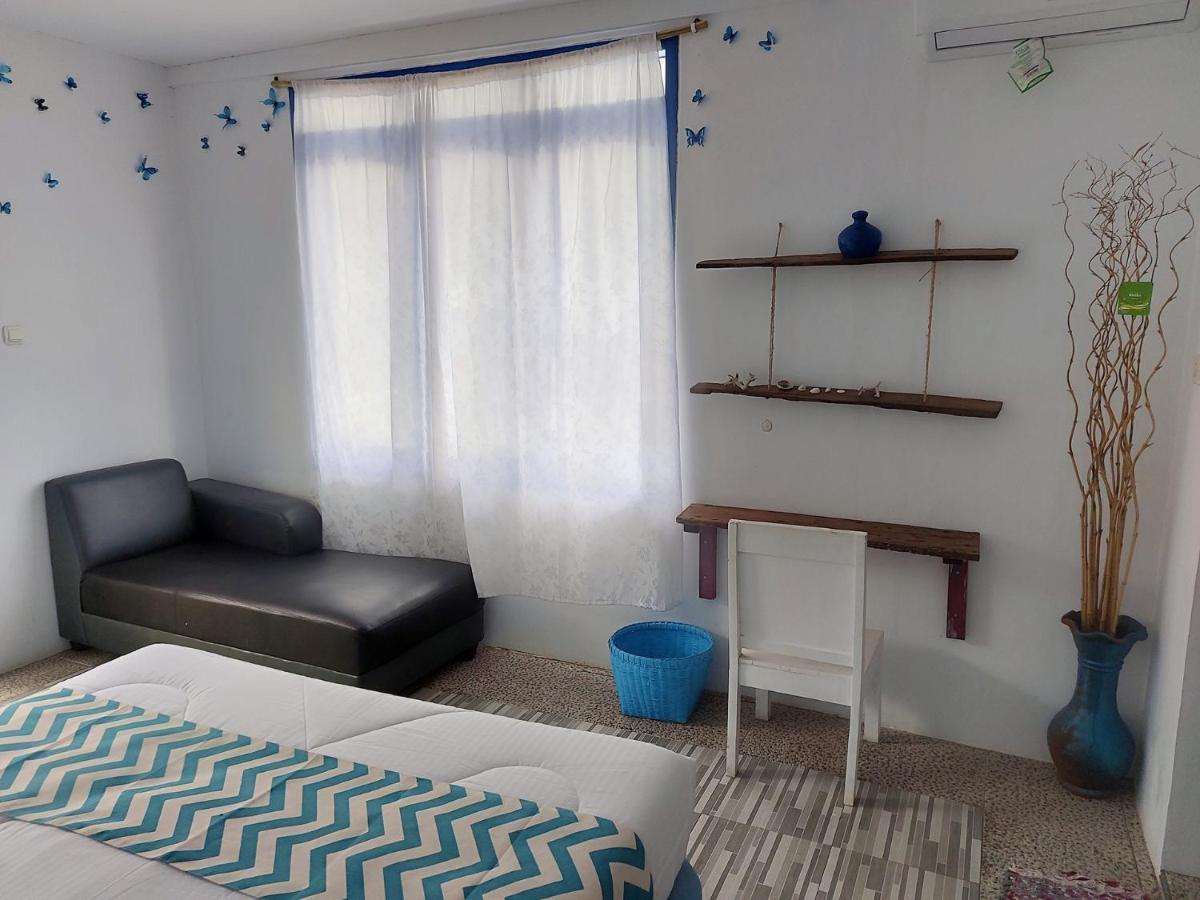 Blue Coral Homestay Karimunjawa Esterno foto