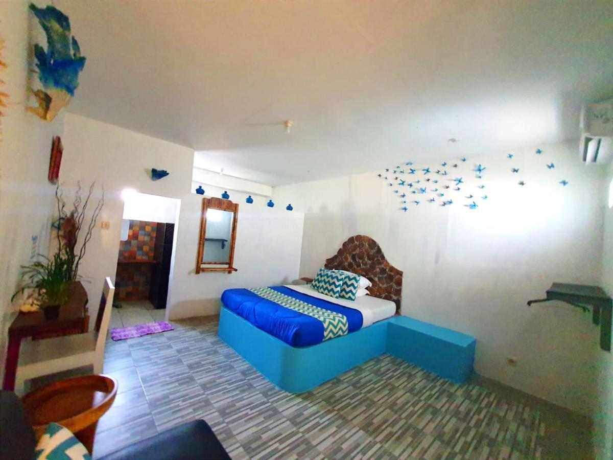 Blue Coral Homestay Karimunjawa Esterno foto