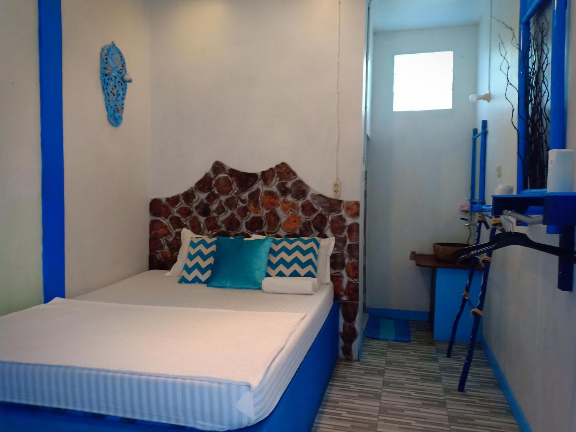 Blue Coral Homestay Karimunjawa Esterno foto