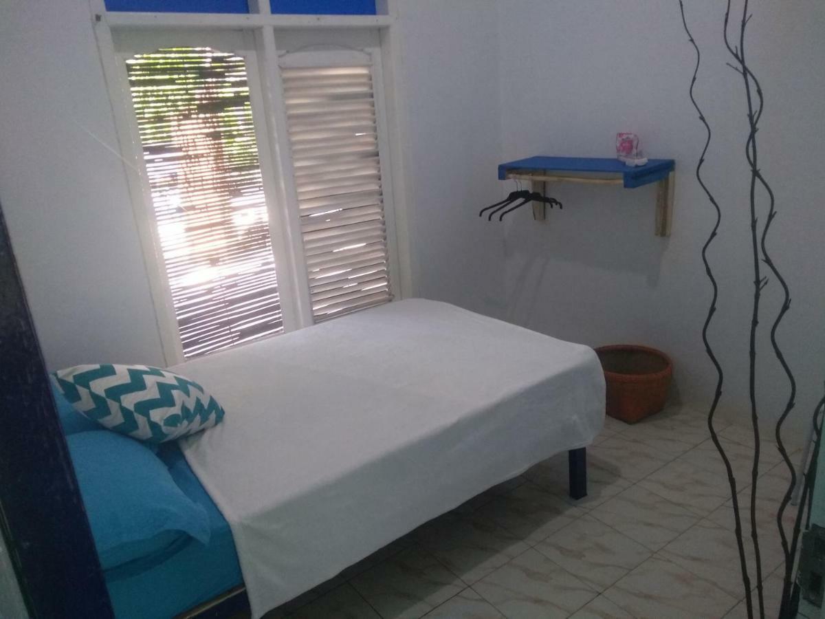 Blue Coral Homestay Karimunjawa Esterno foto