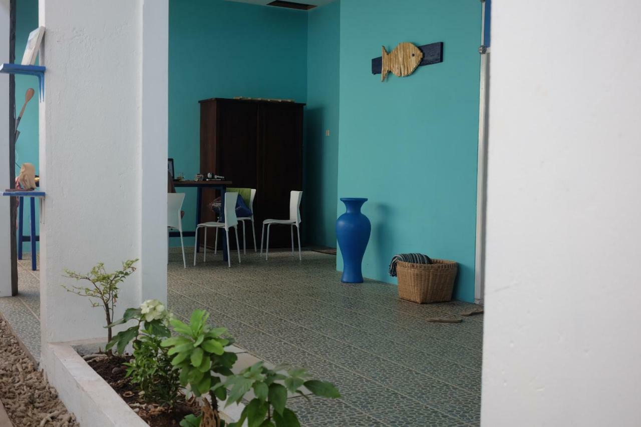 Blue Coral Homestay Karimunjawa Esterno foto