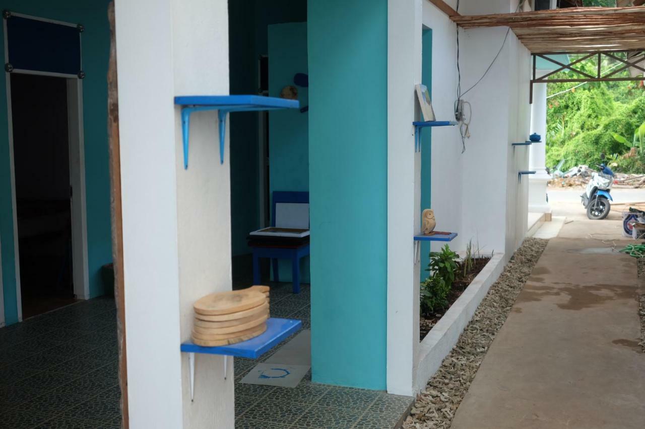 Blue Coral Homestay Karimunjawa Esterno foto