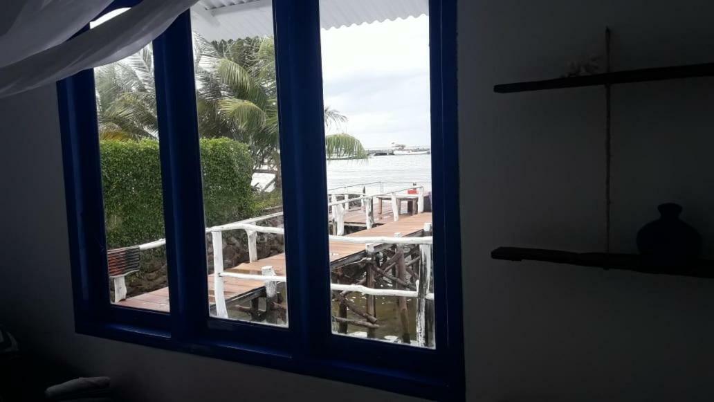 Blue Coral Homestay Karimunjawa Esterno foto