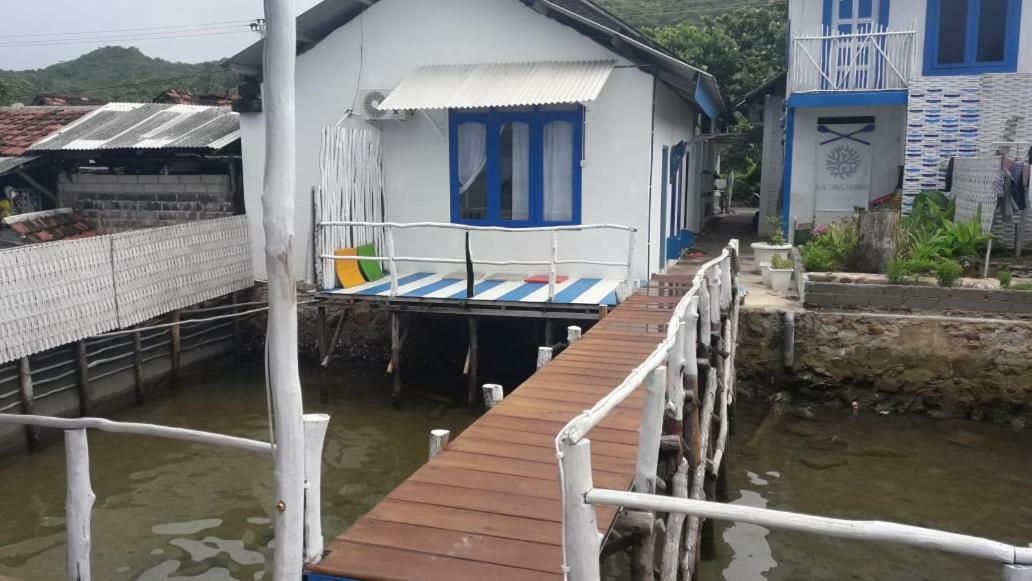 Blue Coral Homestay Karimunjawa Esterno foto